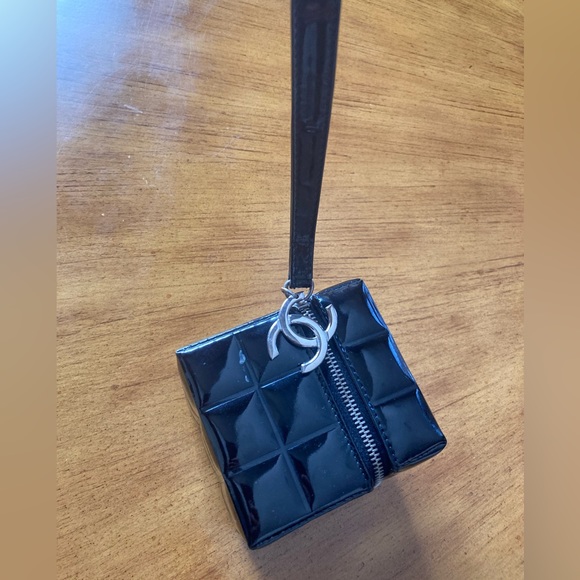 Chanel Rubiks Cube Mini Purse - Picture 3 of 8